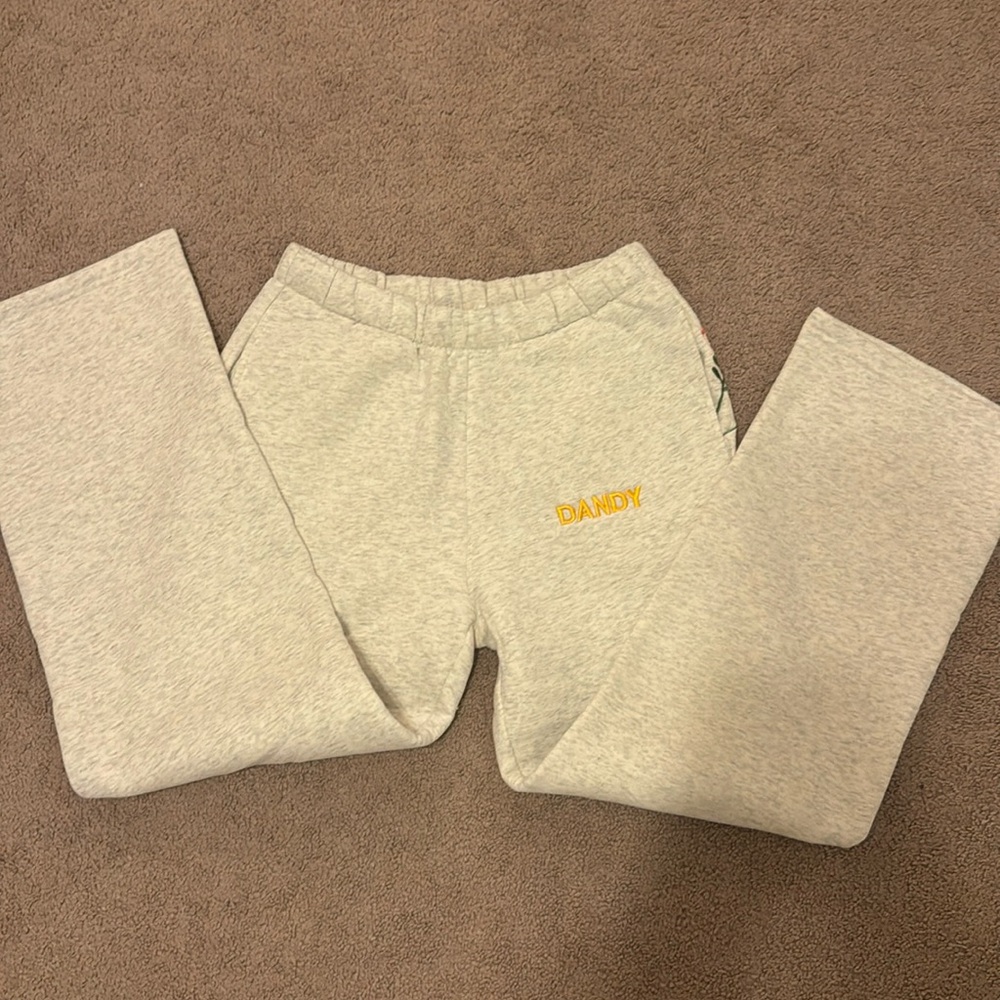 BRAND NEW NEVER WORN DANDY FLOWER SWEATPANTS